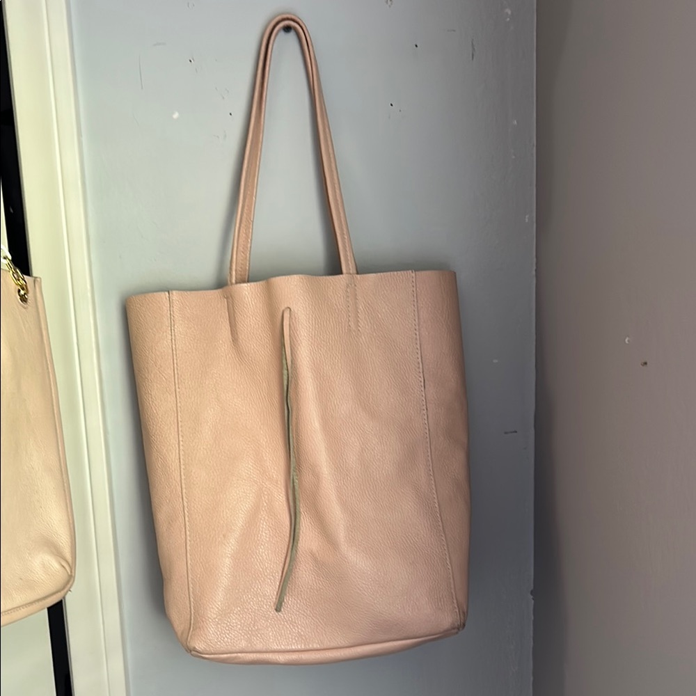 Elegant Pink Tote Bag made in Italy leather Preloved has some corner marks